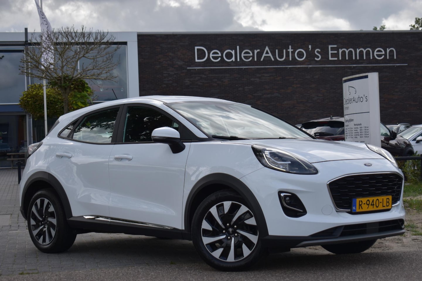 Ford Puma - 1.0 hybrid ECC LMV NAVIGATIE CRUISE LED - AutoWereld.nl