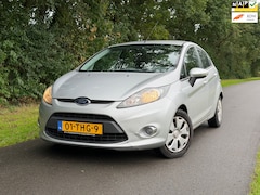 Ford Fiesta - 1.6 TDCi Ghia | Cruise + Navi Nu € 1.950,