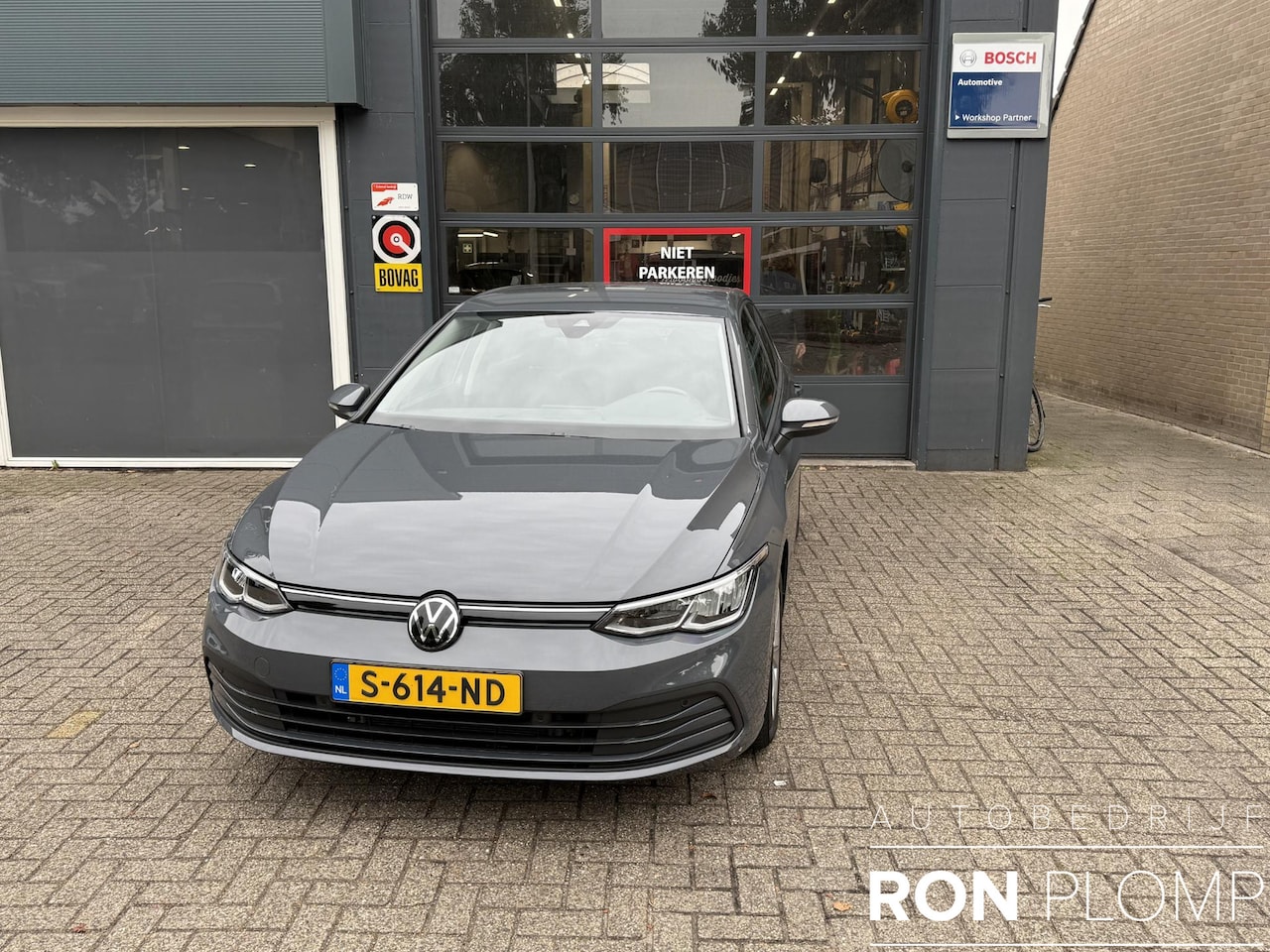Volkswagen Golf - 1.0 TSI Life / Airco clima/ Navigatie/ Cruise/ Apple carplay/ PDC/ LED/ LMV/ Digitaal disp - AutoWereld.nl