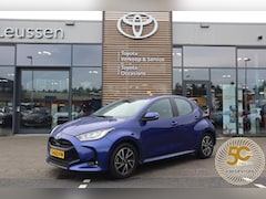 Toyota Yaris - 1.5 VVT-i DYNAMIC NAVI AFN-TREKHAAK KEYLESS AIRCO 16"LMV LED-PAKKET APPLE/ANDROID DEALERON