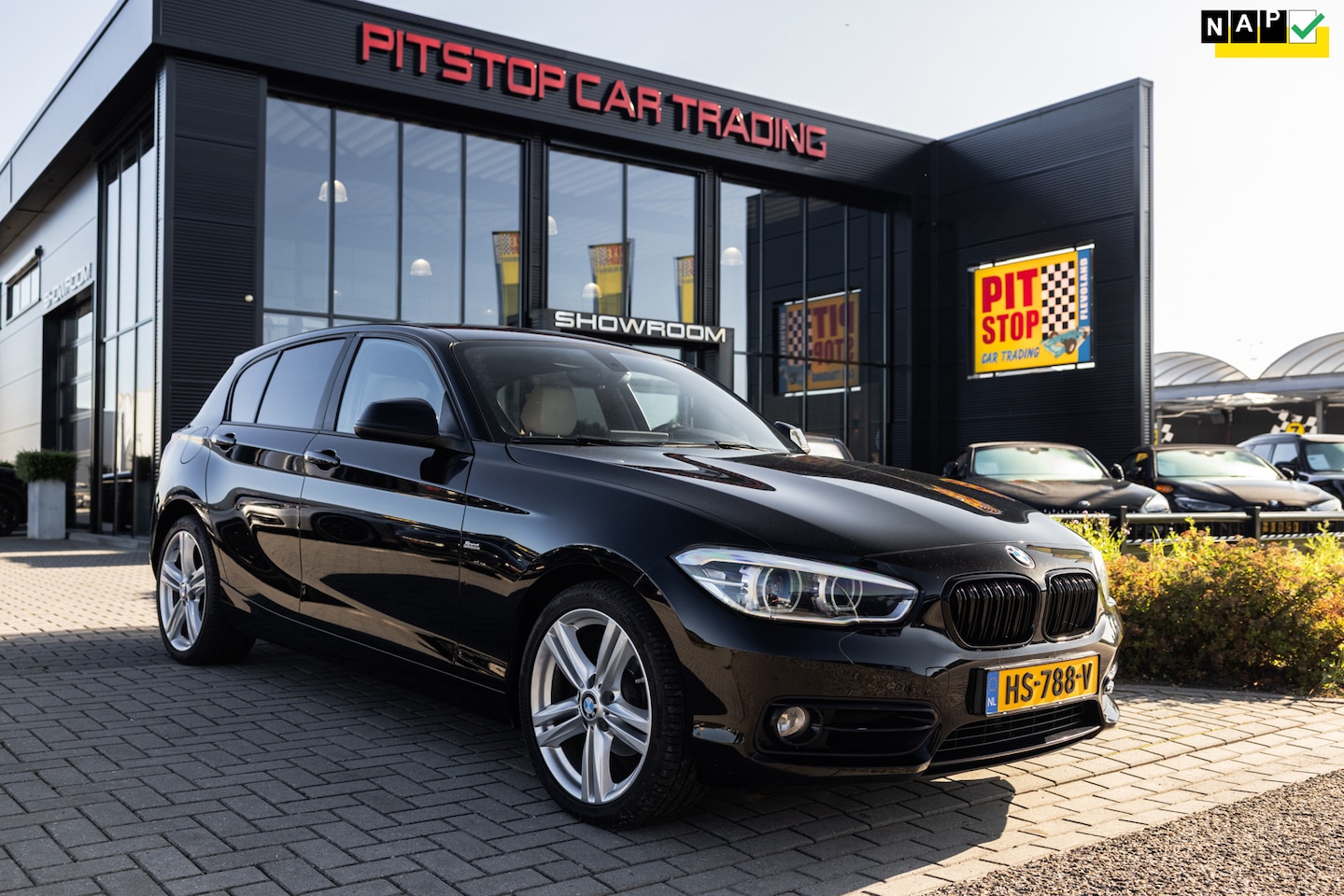 BMW 1-serie - 118i Sport 118i Sport, NL AUTO! Sportstoelen, Navi, Leder, Goed onderhouden! - AutoWereld.nl