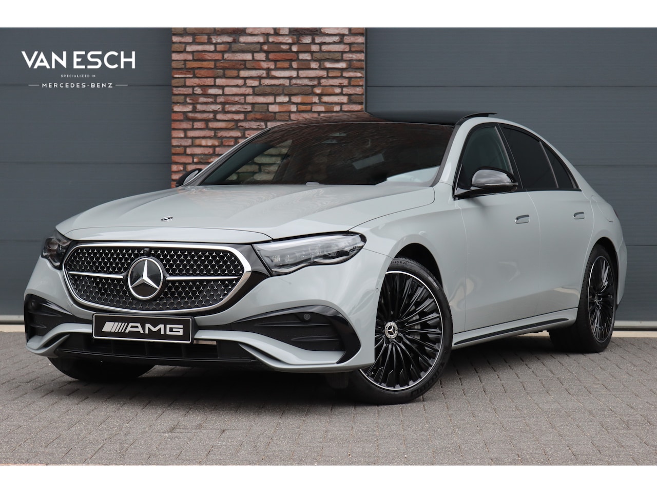 Mercedes-Benz E-klasse - 400 e 4MATIC AMG Line | Hyperscreen | Distronic | Burmester | Leder | Trekhaak | Stoelvent - AutoWereld.nl