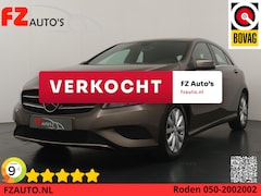 Mercedes-Benz A-klasse - 180 - Navigatie - Stoelverwarming - Lichtmetalen Velgen