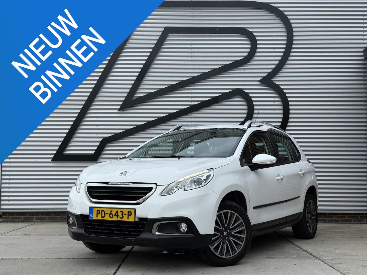 Peugeot 2008 - 1.2 PureTech Style 1e Eigenaar|Navi|Clima|Stoelverw|Trekhaak|Cruis|D-riem vv in 2025|PDC|A - AutoWereld.nl