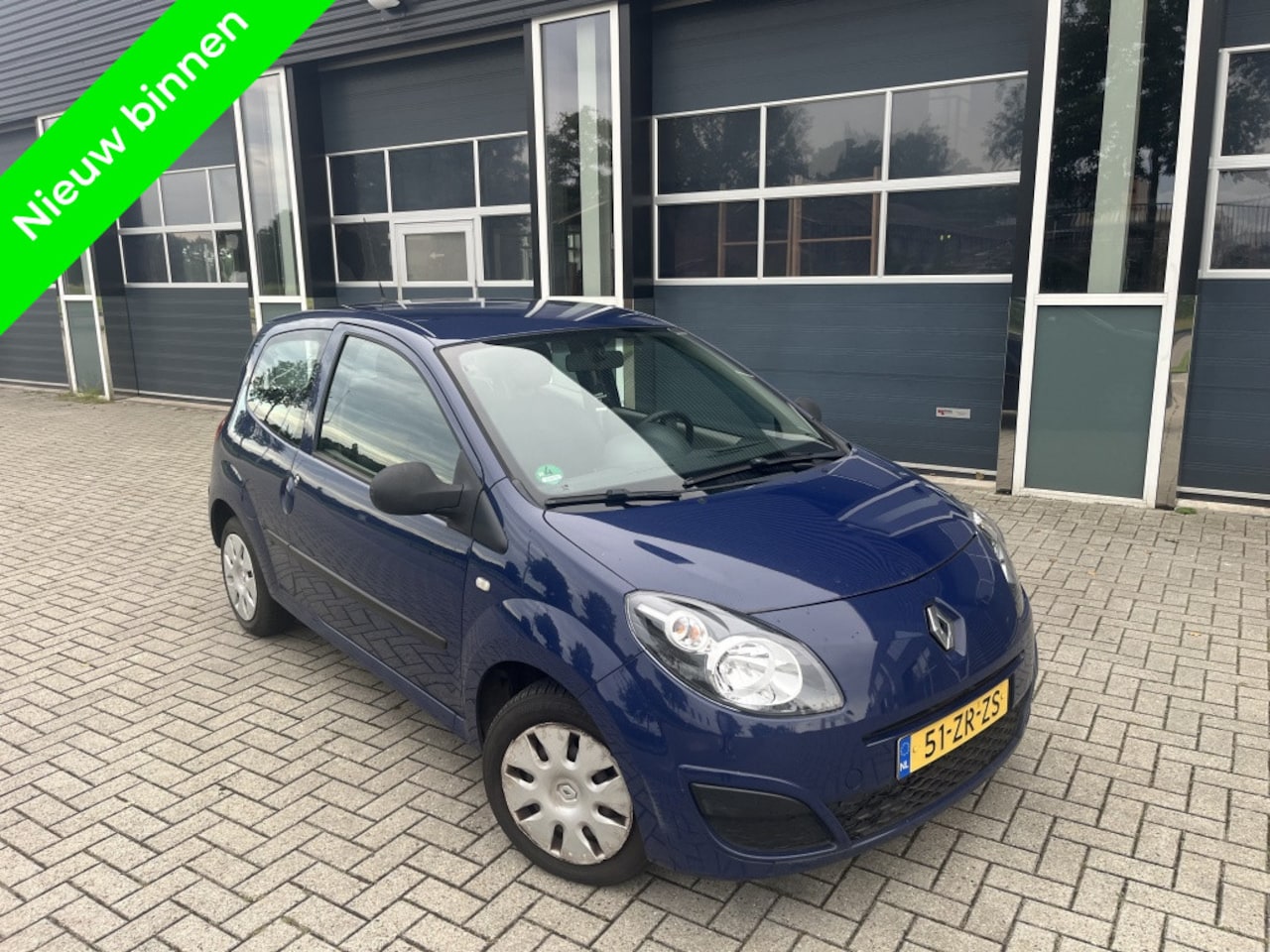 Renault Twingo - 1.2 Authentique Clima Bleutooth LageKm Nap - AutoWereld.nl