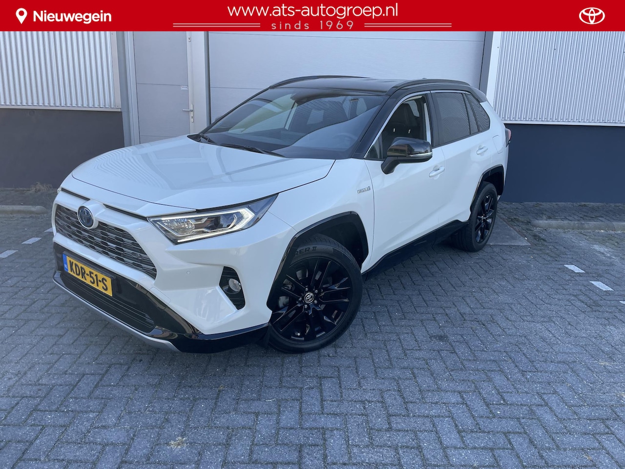 Toyota RAV4 - 2.5 Hybrid AWD Bi-Tone 2.5 Hybrid AWD Bi-Tone , 47.000 KM, 1650 KG Trekgewicht - AutoWereld.nl
