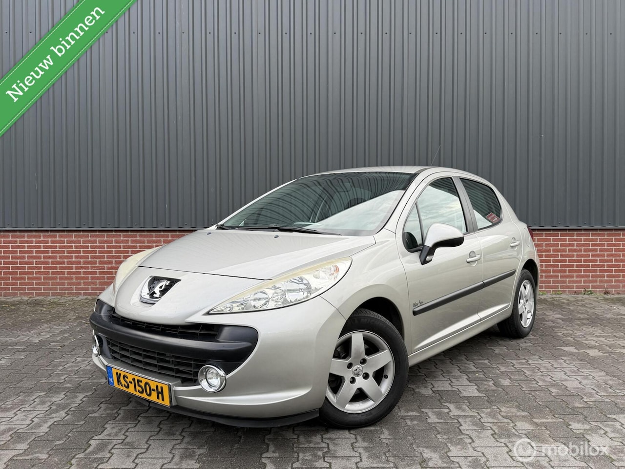 Peugeot 207 - 1.4 VTi 5 Drs Airco Apk Stoelverwarming Uniek - AutoWereld.nl
