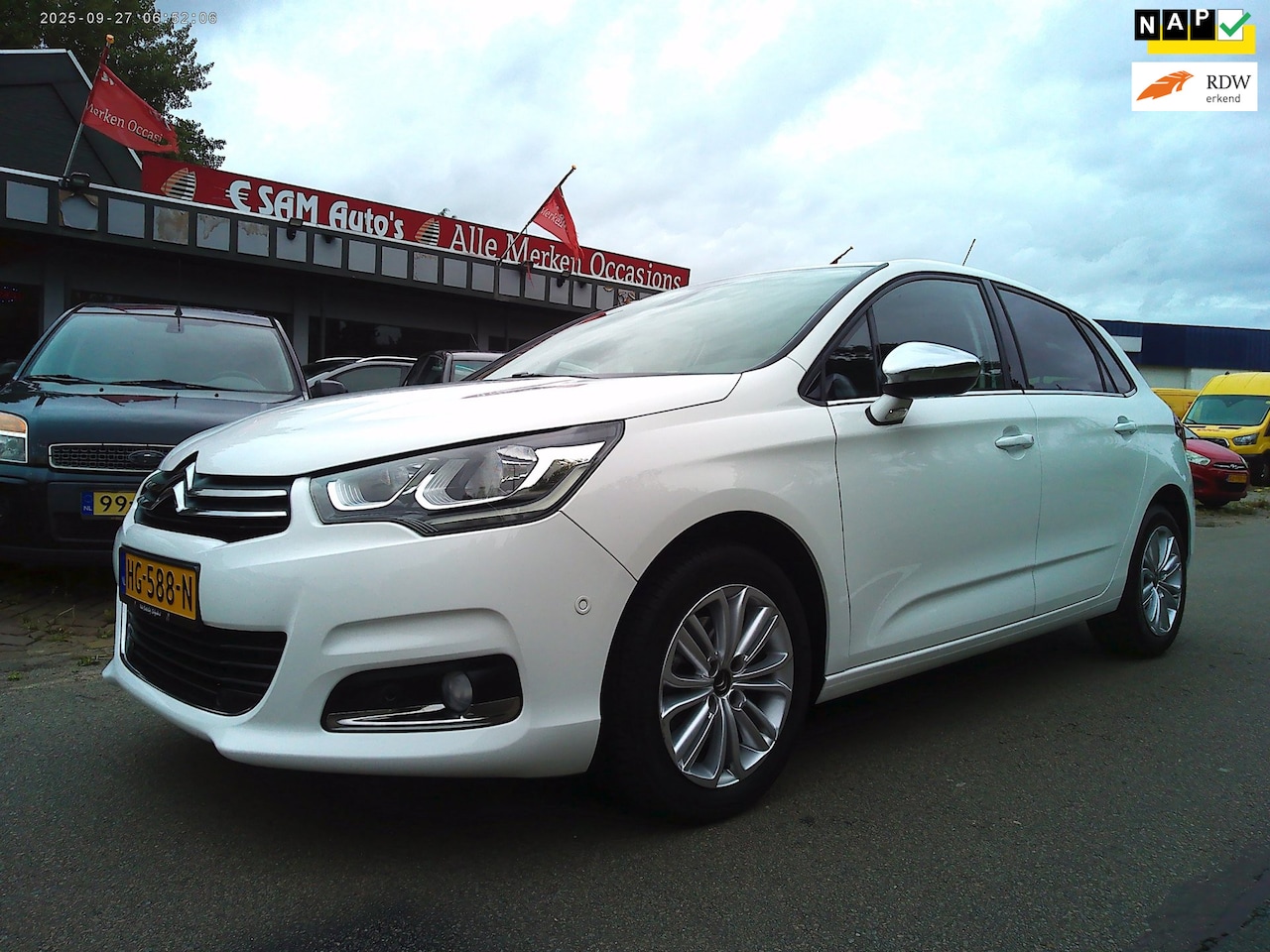 Citroën C4 - 1.2 PureTech Feel Collection 1.2 PureTech Feel Collection (NAVI 6-VER ) - AutoWereld.nl
