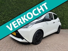 Toyota Aygo - 1.0 VVT-i x-fun, Apple-carplay, Led, 5-drs, Eerste eigenaar