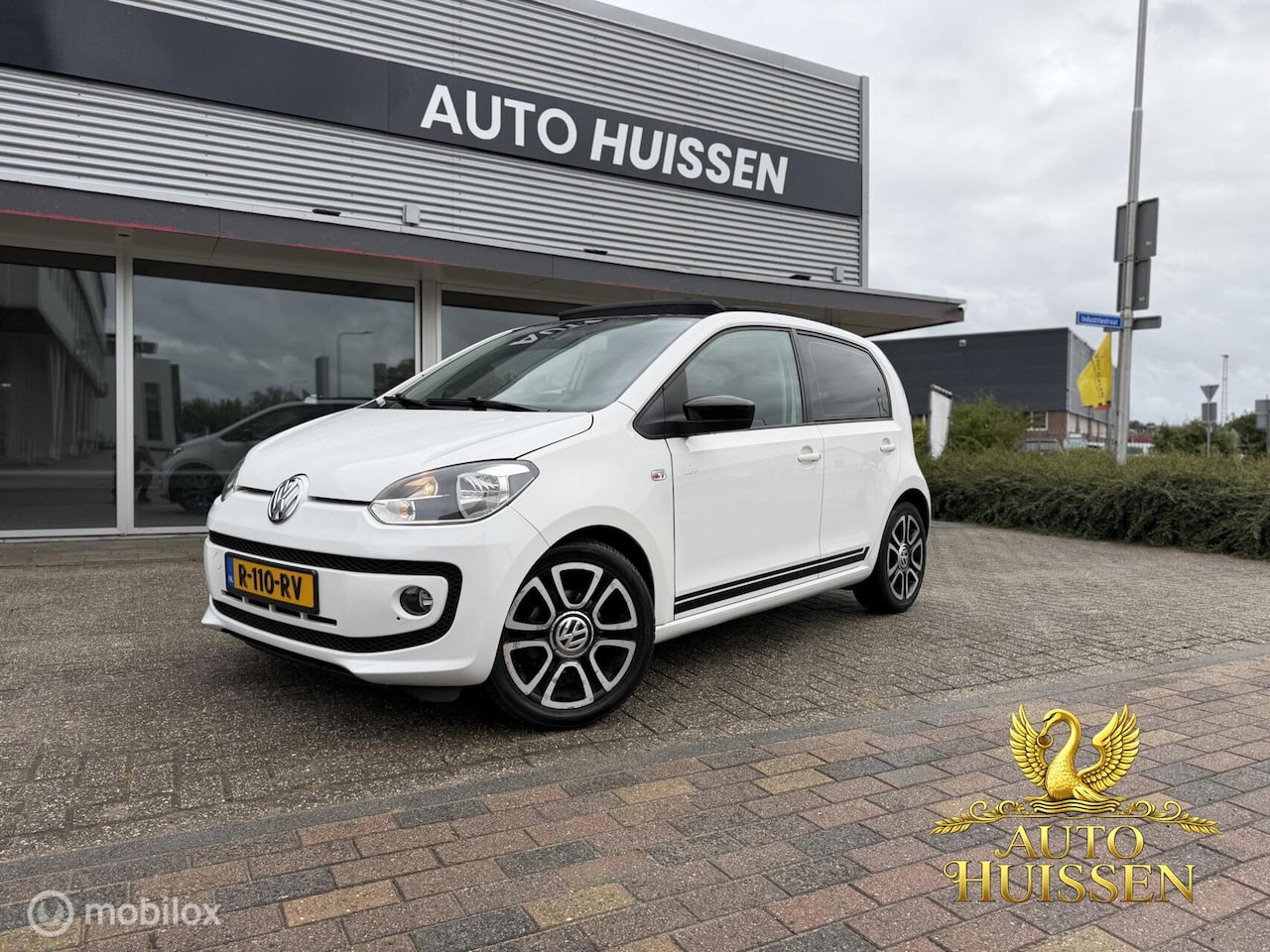 Volkswagen Up! - 1.0 move up! BlueMotion Cup Pano Cruise Airco - AutoWereld.nl