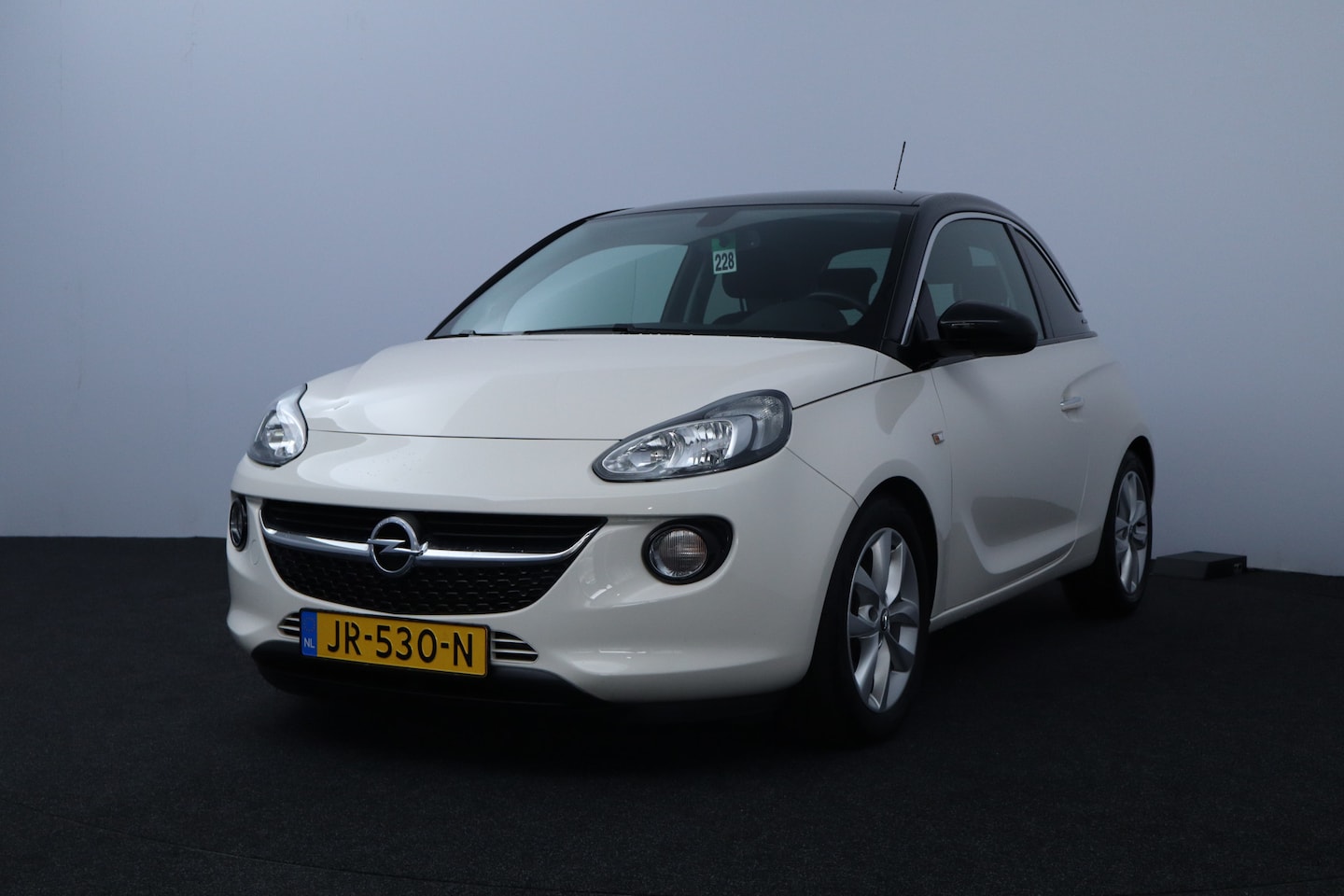 Opel ADAM - 1.0 Turbo Jam Favourite/ 16'' LMV/ Two-Tone/ Apple + Android/ Airco/ Cruise/ DAB+/ Elek. p - AutoWereld.nl