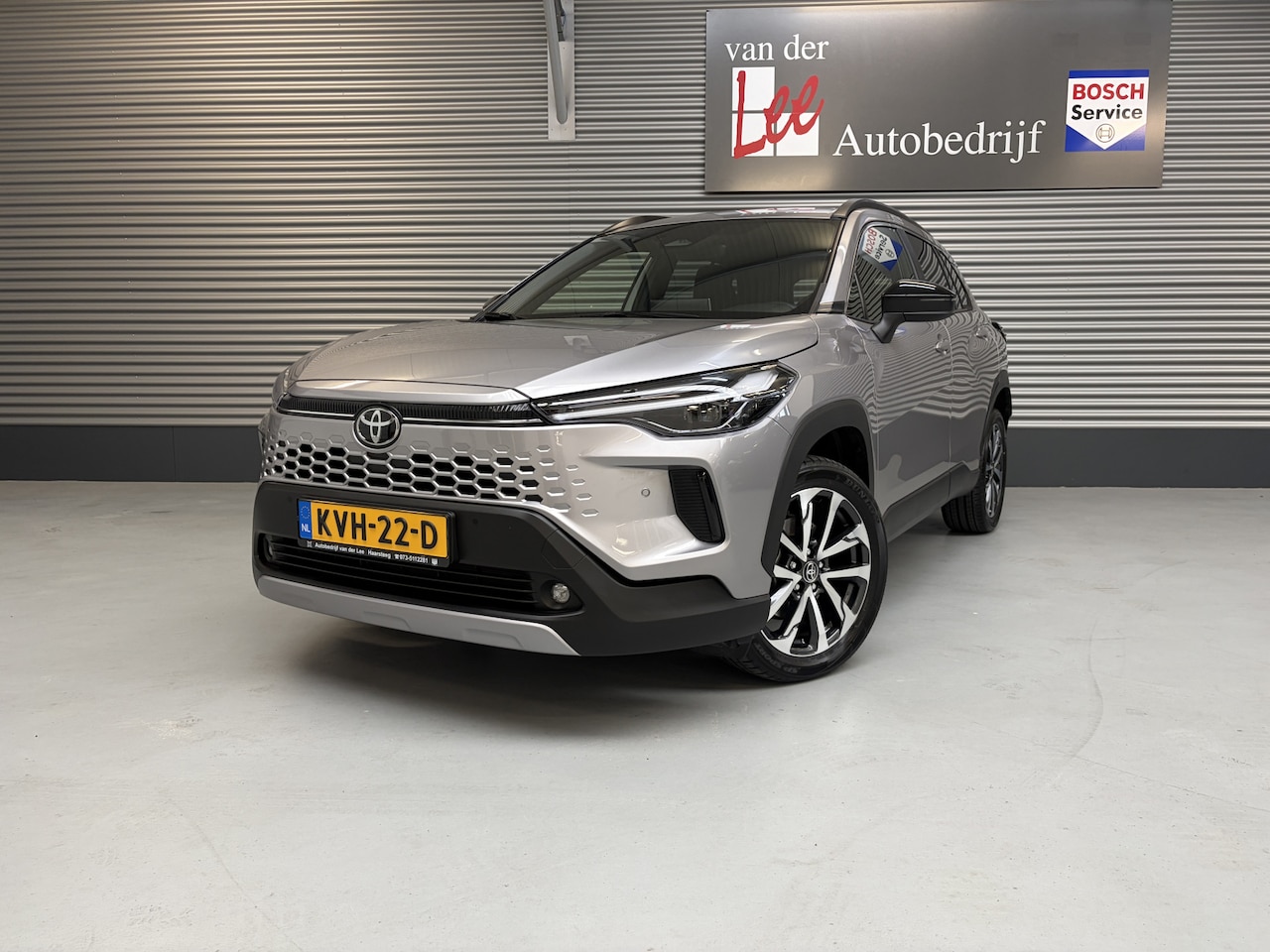 Toyota Corolla Cross - Hybrid 140 STYLE/PDC/CAM/DODE HOEK/EL A KLEP/NAVI/CARPLAY/ENZ - AutoWereld.nl