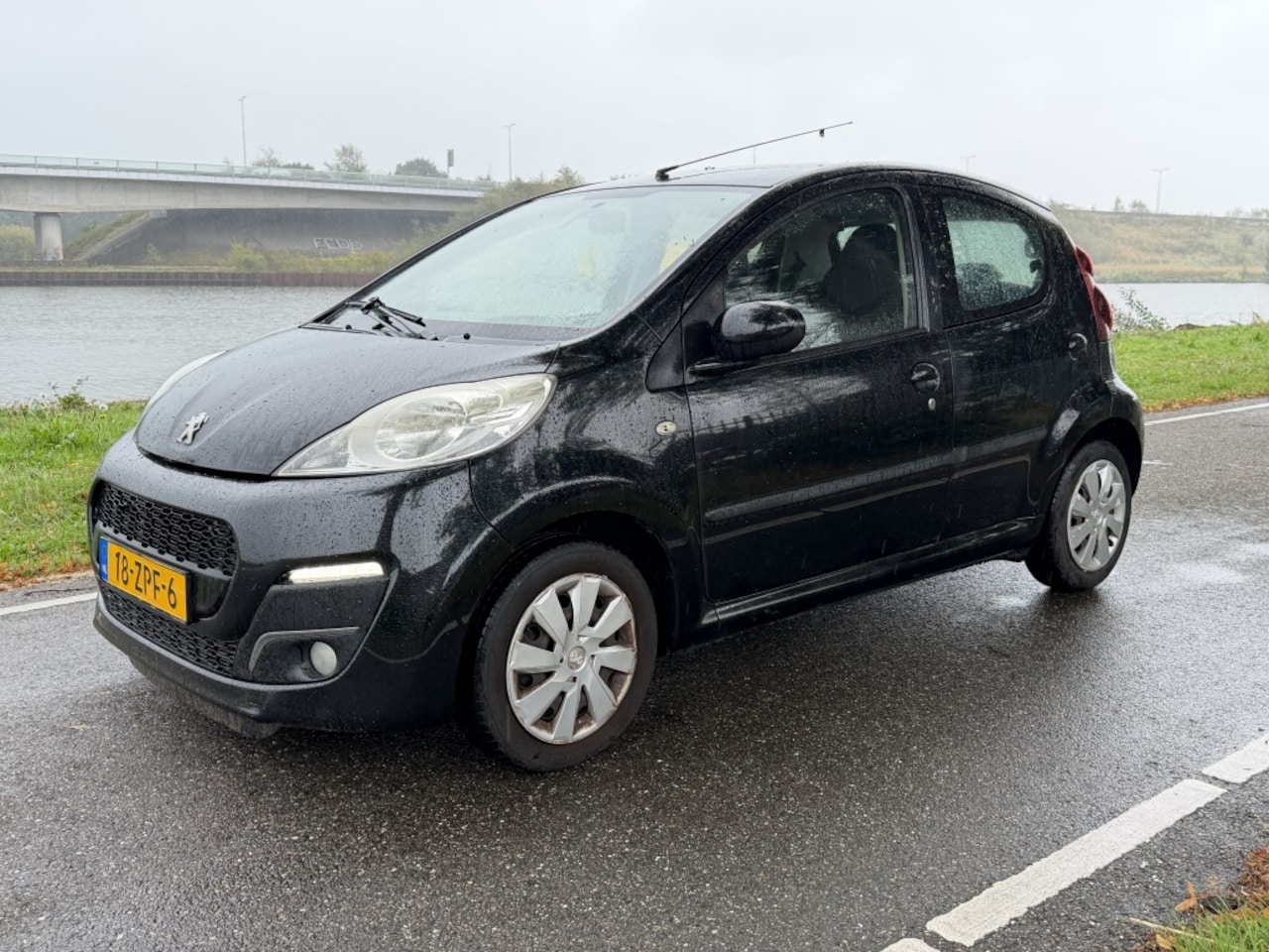 Peugeot 107 - 1.0 Active 1.0 Active - AutoWereld.nl