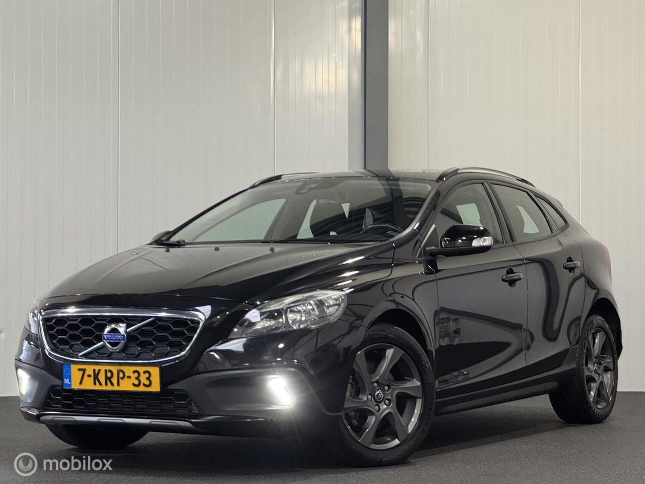 Volvo V40 Cross Country - 1.6 D2 Momentum 1.6 D2 Momentum - AutoWereld.nl
