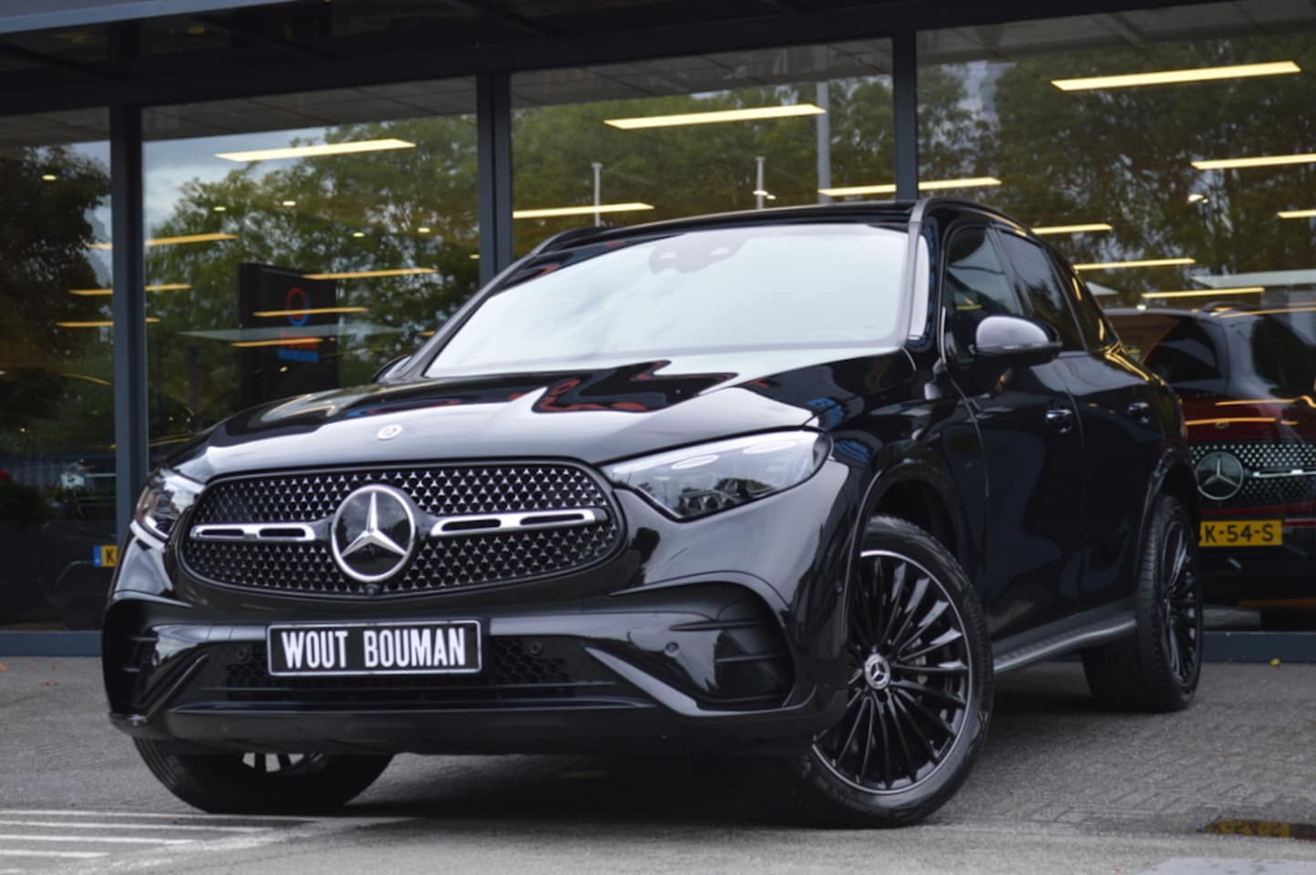 Mercedes-Benz GLC-klasse - 400e 4MATIC AMG Led Leder Panorama Memory Luchtvering Burmester Massage Pdc - AutoWereld.nl
