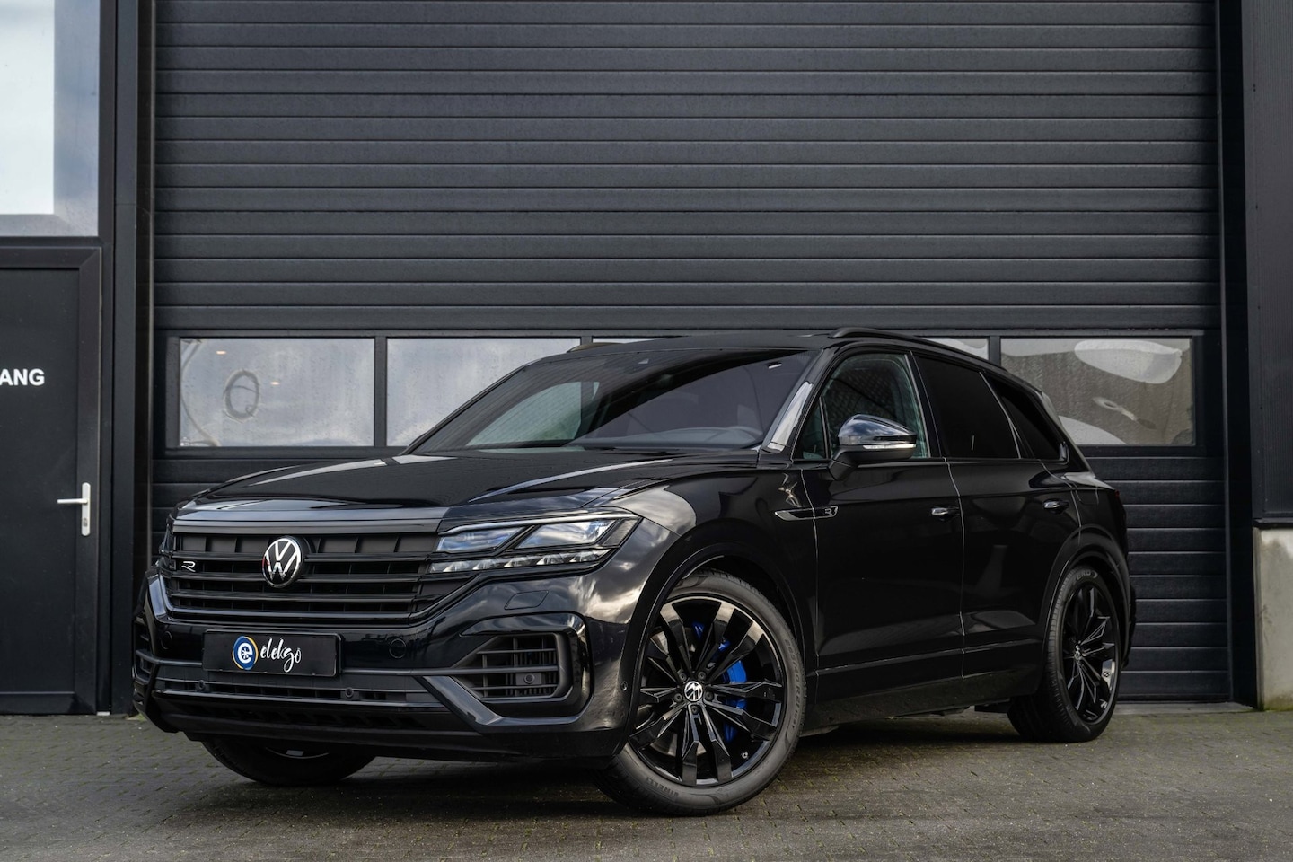 Volkswagen Touareg - R 3.0 TSi Plug-in 4MOTION 462PK|PANO|HUD|AMBIANCE|LUCHTVERING - AutoWereld.nl