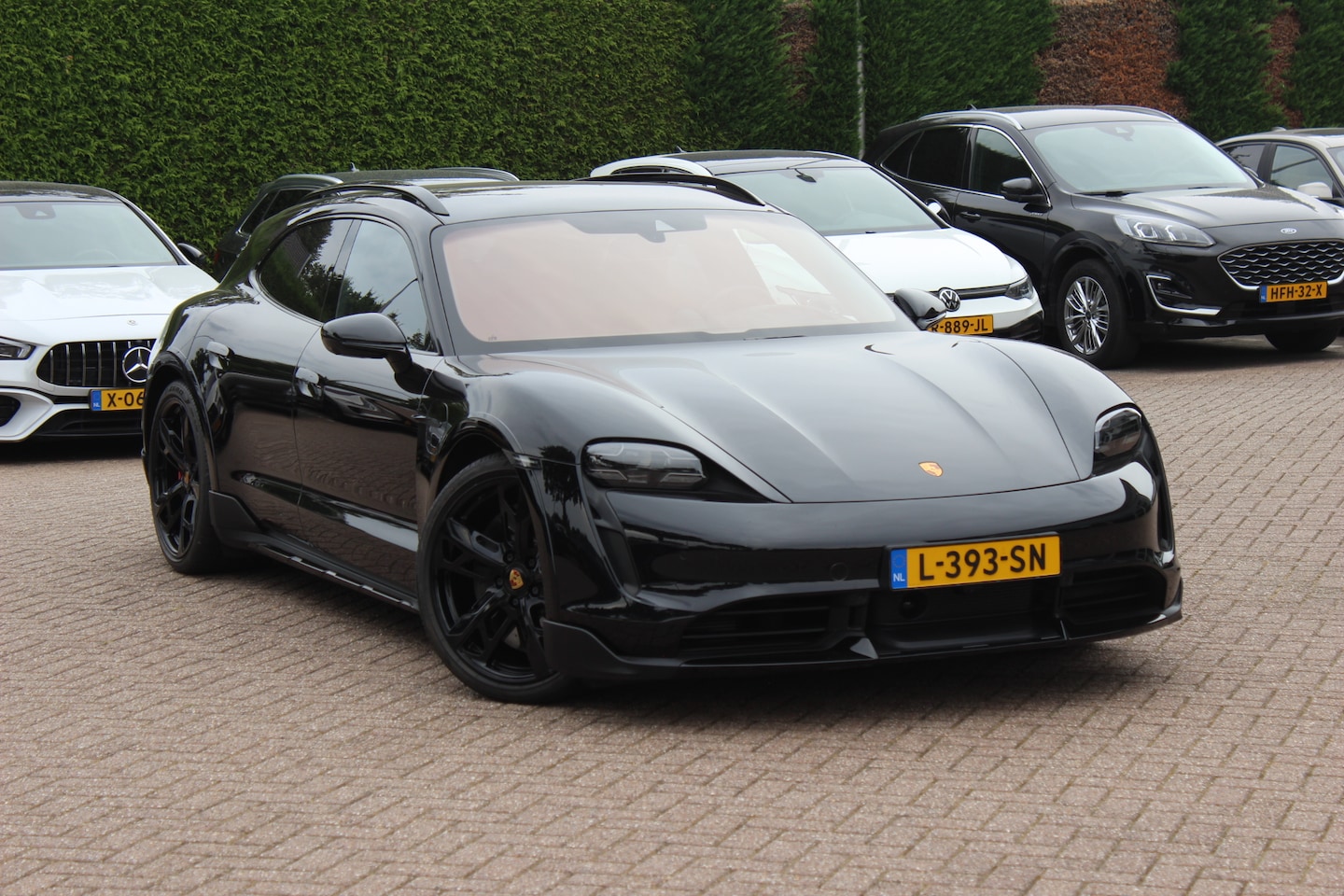 Porsche Taycan Cross Turismo - Turbo S 93 kWh / SoH 90,9% / Panoramadak / 360Camera / Head-up / Passenger Display / Lucht - AutoWereld.nl