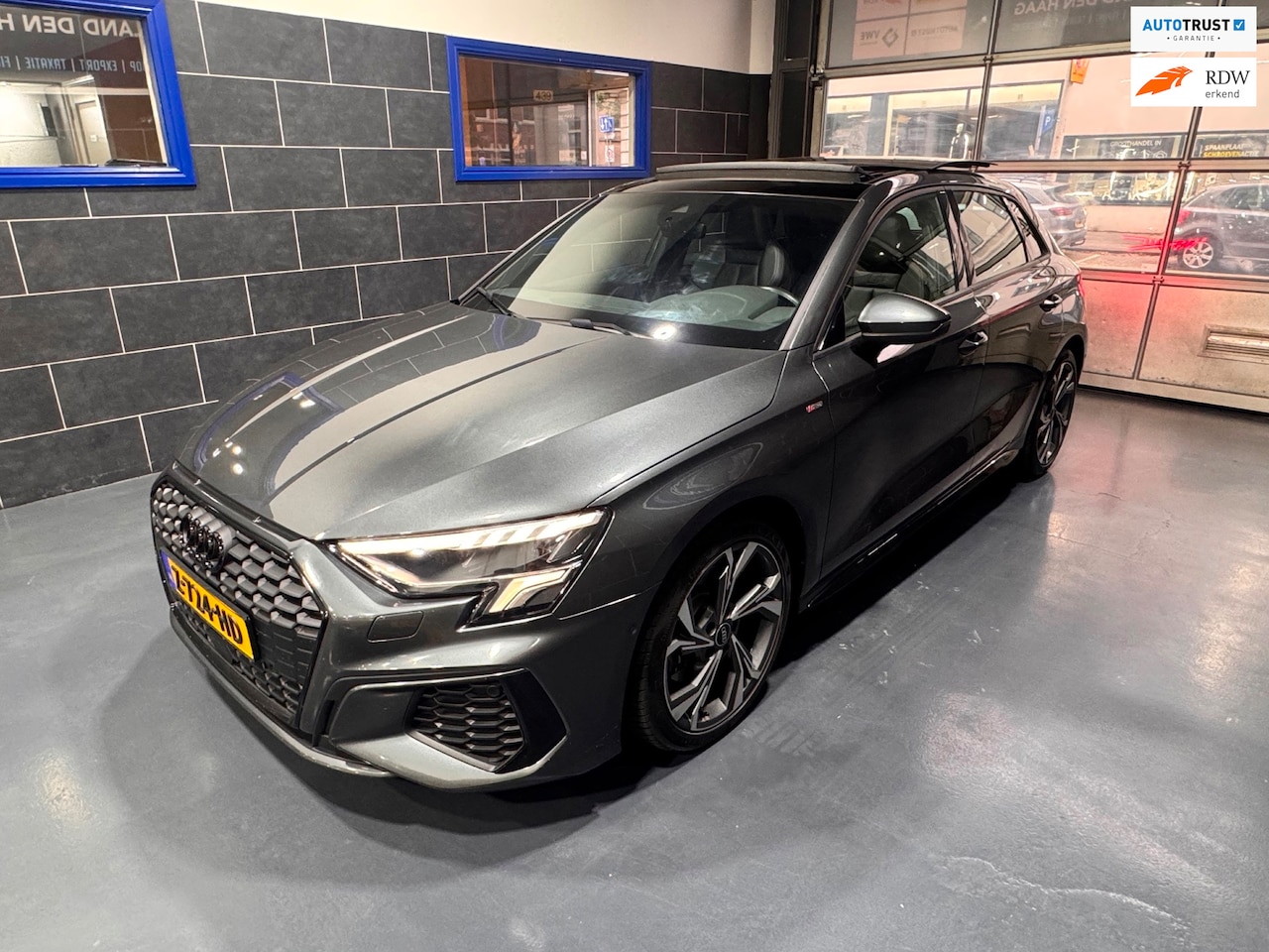 Audi A3 Sportback - 40 TDI quattro 200pk 3x S-line en S Tronic - PANO - CAMERA - STOELVERWARMING - AutoWereld.nl