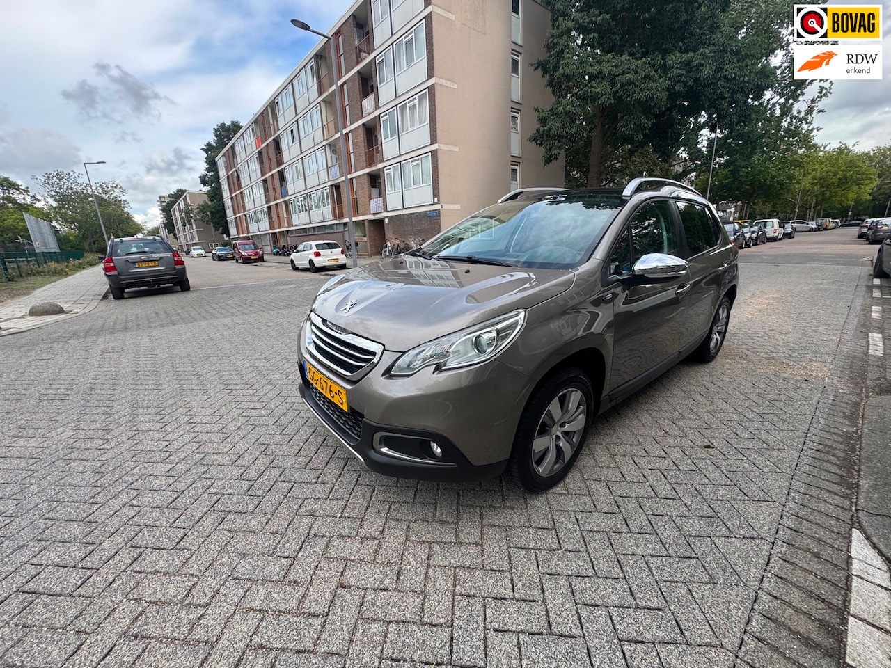 Peugeot 2008 - 1.2 PureTech Style 1.2 PureTech Style - AutoWereld.nl