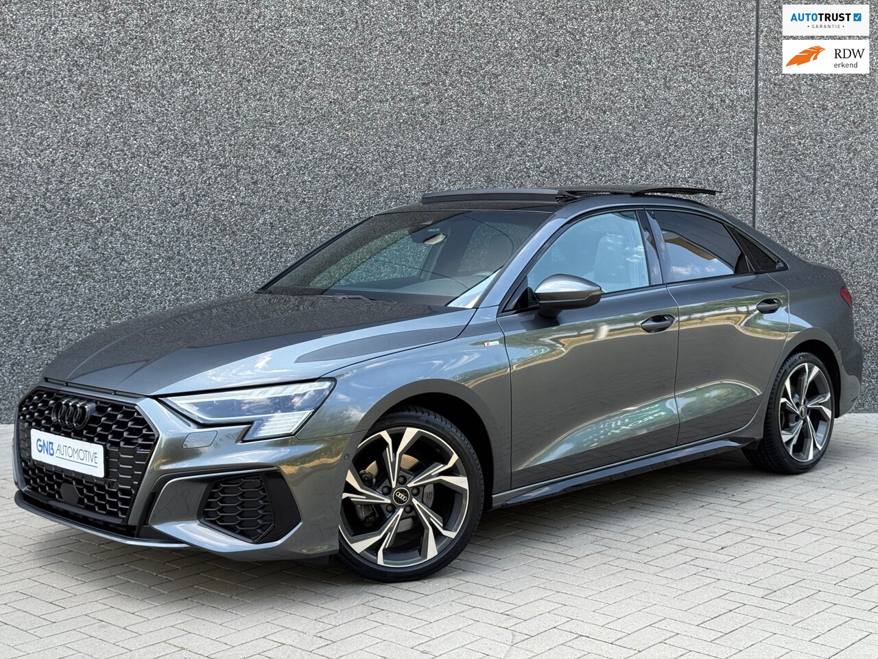 Audi A3 Limousine - 35 TFSI S-Line | Pano | Sfeerverlichting | Carplay | B&O | Matrix | ACC | Rijstrook assist - AutoWereld.nl
