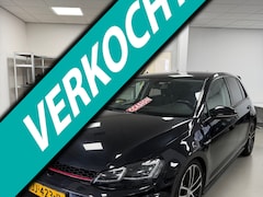 Volkswagen Golf - 1.0 TSI Business Edition Connected