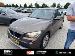 BMW X1 - sDrive18i Executive Automaat Trekhaak/PDC/Navi/LMV