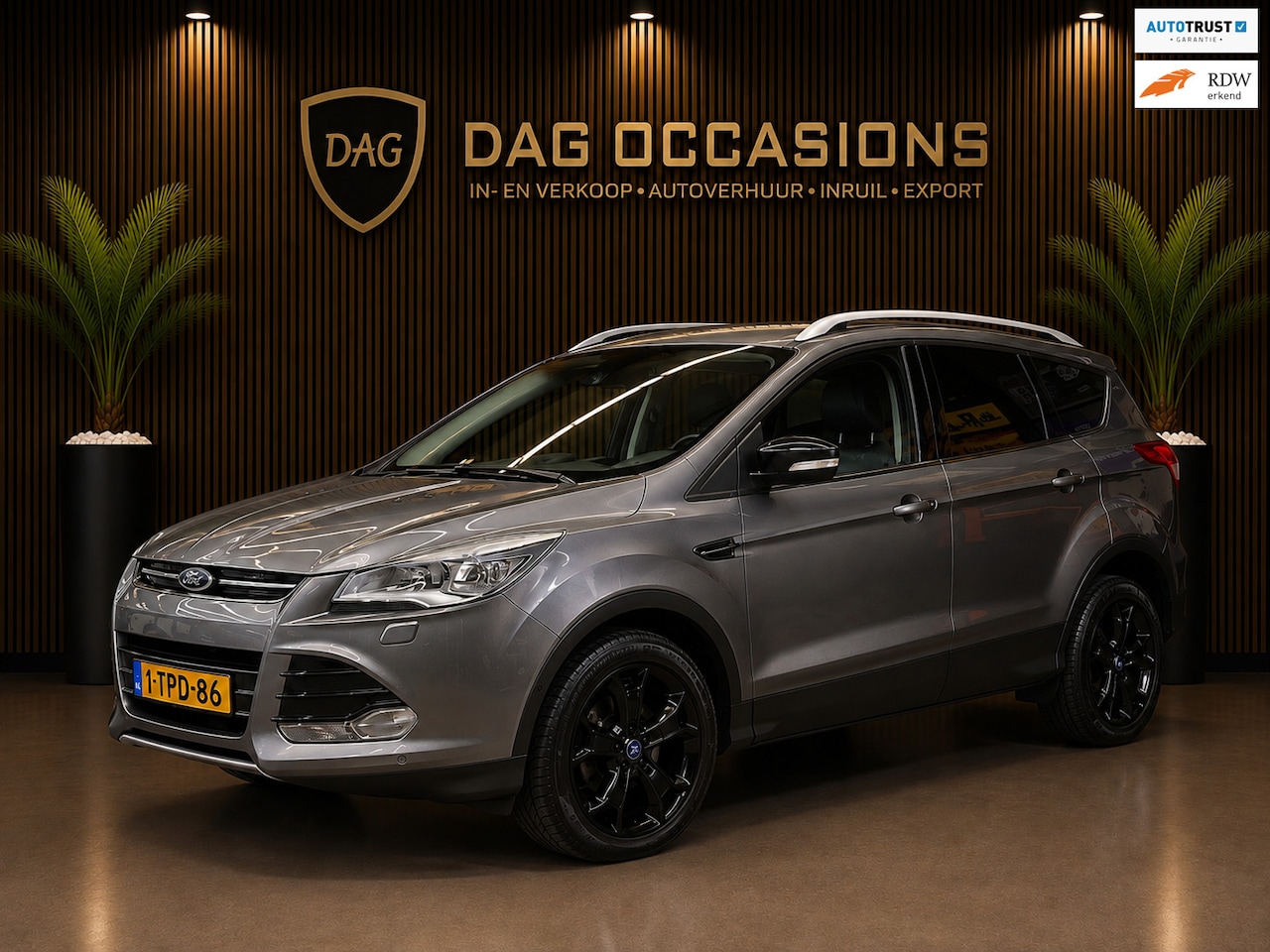 Ford Kuga - 1.6 Titanium 4WD|AUTO|CAMERA|OPENDAK|LEER|TREKHAAK - AutoWereld.nl