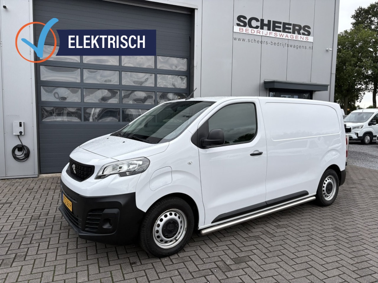 Peugeot e-Expert - 75 kWh L2 | airco | navigatie | Cruise - AutoWereld.nl