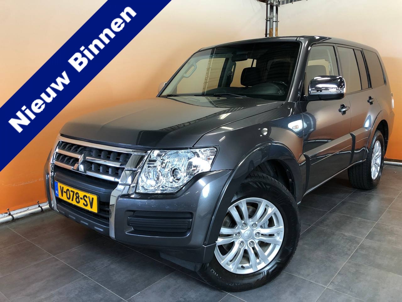 Mitsubishi Pajero - 3.2 DI-D B-stijl euro6 3500kg | carplay | trekhaak | camera - AutoWereld.nl