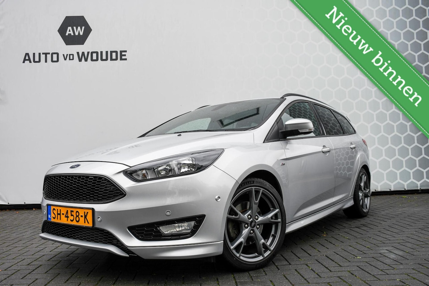 Ford Focus Wagon - 1.5 Titanium ST-line CARPLAY - AutoWereld.nl