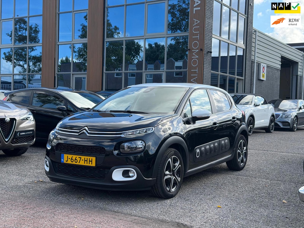 Citroën C3 - 1.2 PureTech S&S Feel Edition - LICHTMETALEN VELGEN - AIRCO - UNIEKE KM STAND - AutoWereld.nl