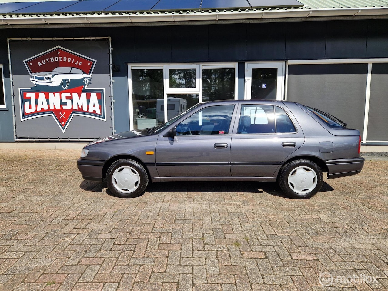 Nissan Sunny - 1.6 LX 1995 | 12000km!!! | - AutoWereld.nl