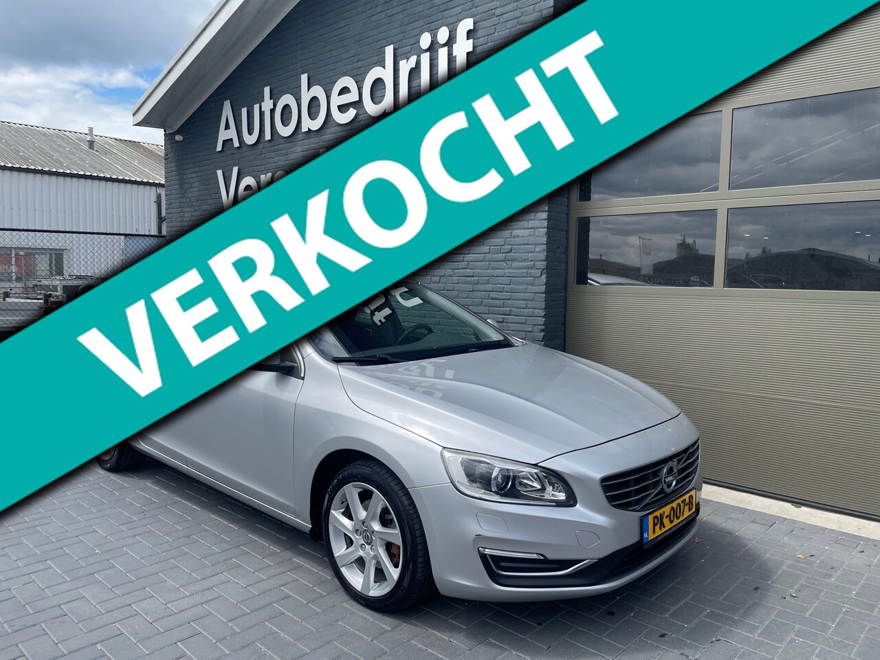 Volvo V60 - 2.5 5 cilinder automaat stoelverwarming uniek - AutoWereld.nl