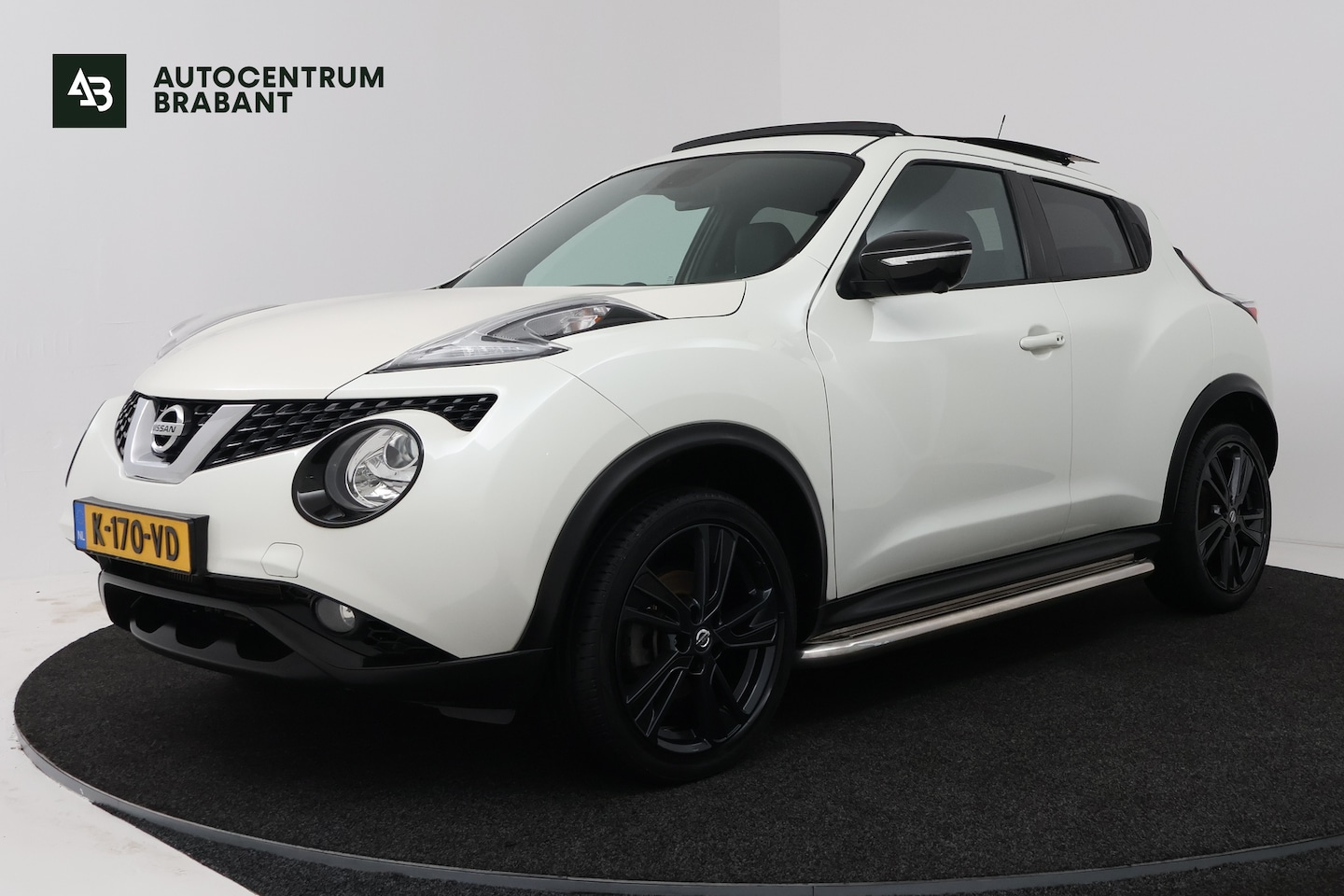 Nissan Juke - 1.2 DIG-T S/S Tekna (NAVIGATIE, CAMERA, STOELVERWARMING, PANORAMADAK, LEDER) - AutoWereld.nl