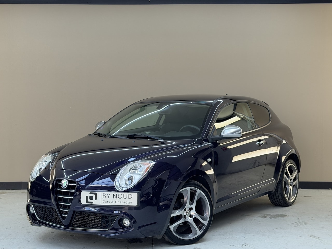 Alfa Romeo MiTo - 0.9 TwinAir Distinctive 0.9 TwinAir Distinctive, 86Pk, 2012, Standkachel, Parkeersensoren, Airco, Armsteun, 18" ve - AutoWereld.nl