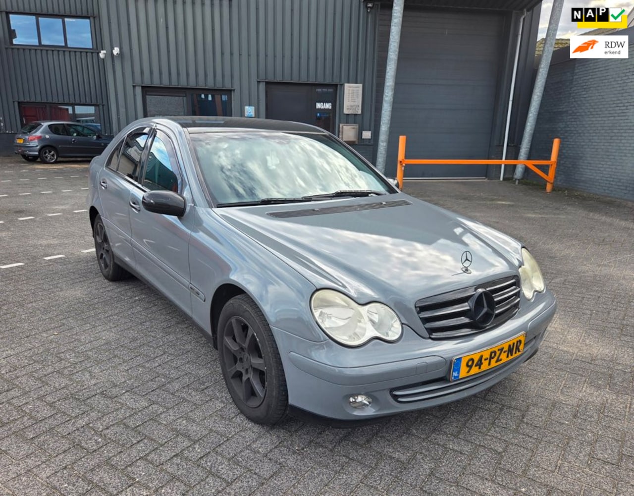 Mercedes-Benz C-klasse - 180 K. Classic Dealer onderhouden Nap Automaat - AutoWereld.nl