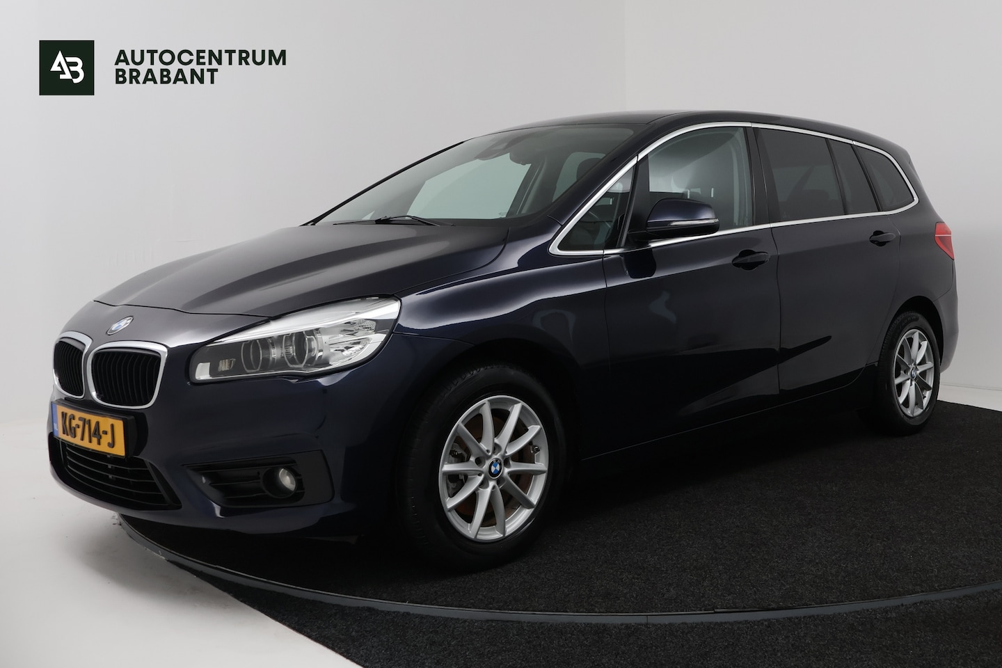 BMW 2-serie Gran Tourer - 218i Centennial Executive 7p. (TREKHAAK, CLIMA, SPORTSTOELEN, NAVIGATIE) - AutoWereld.nl