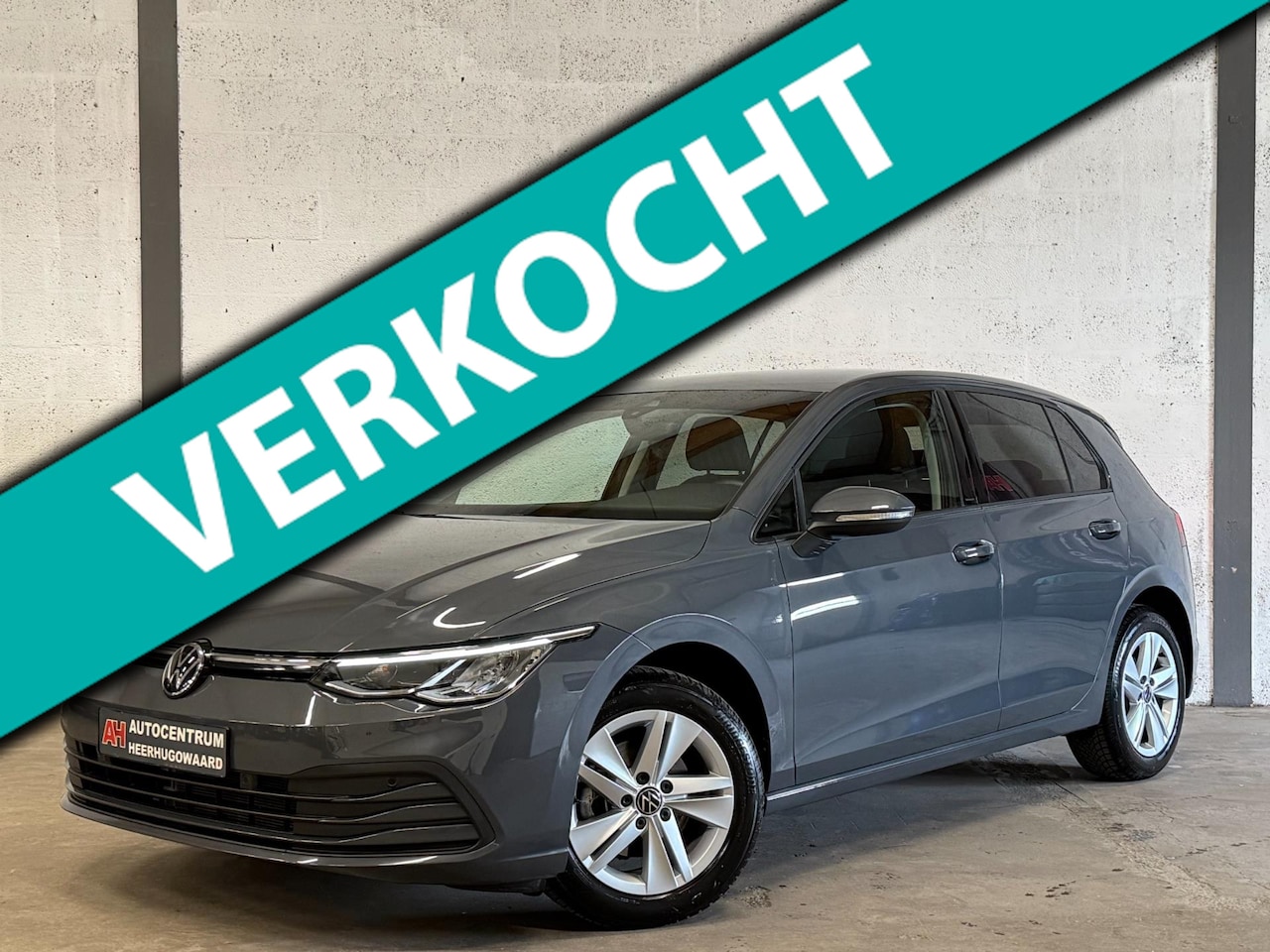 Volkswagen Golf - 1.0 TSI Navi|Virtual|Sfeer|Camera|Carplay|LED|Dealer Onderhouden !! - AutoWereld.nl