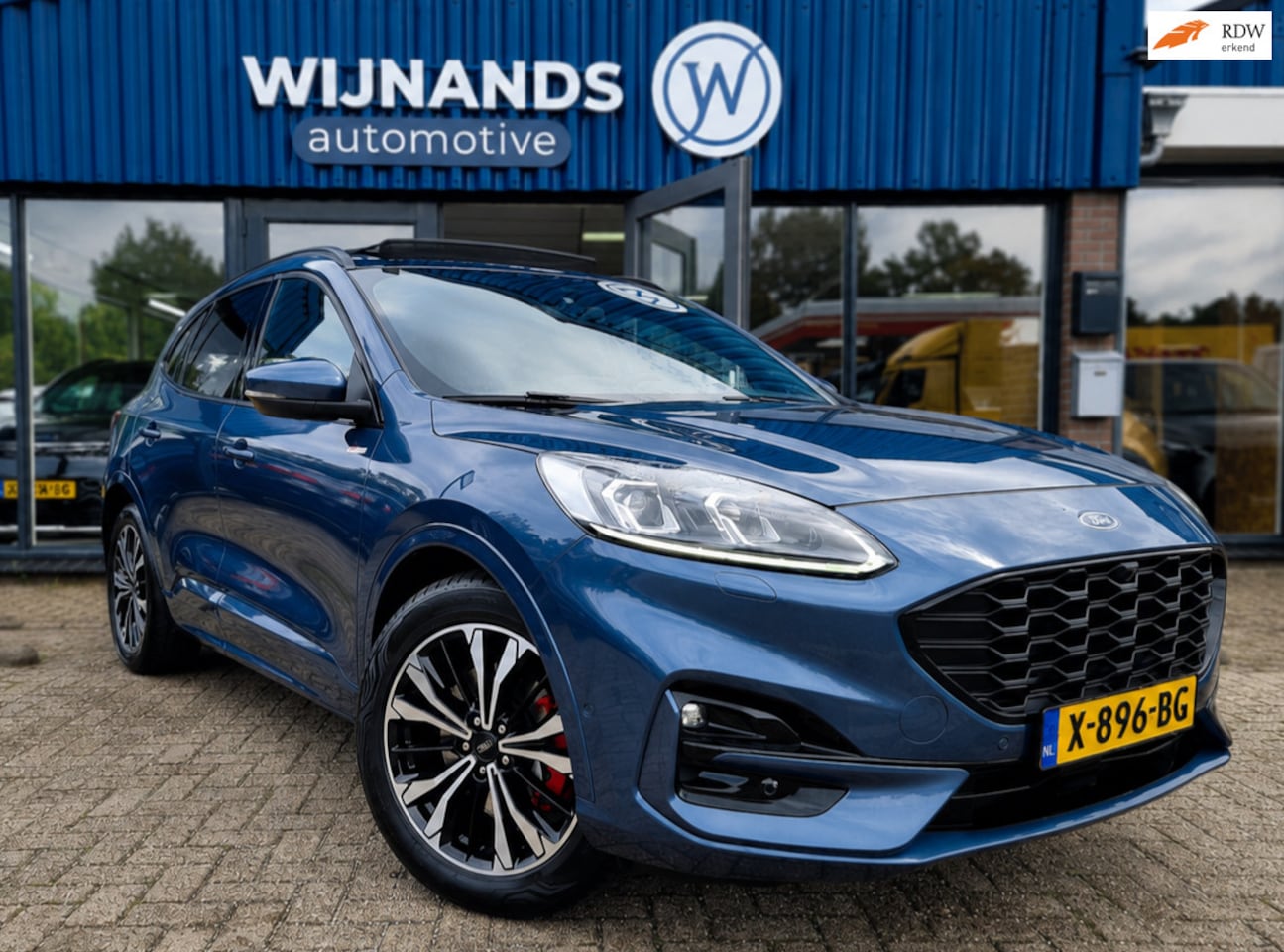 Ford Kuga - 2.5 PHEV ST-Line X Panoramadak Trekhaak HUD LED - AutoWereld.nl