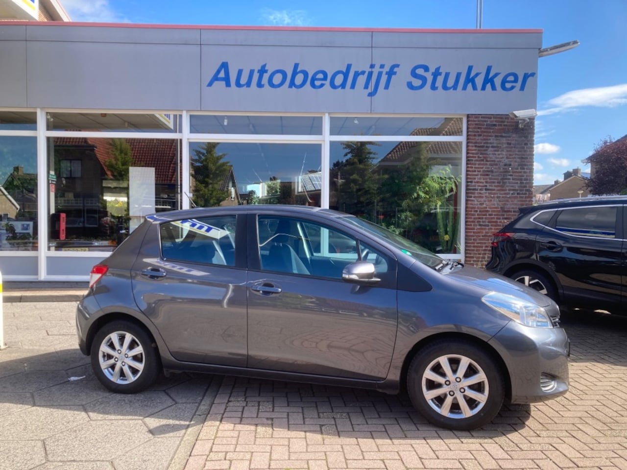 Toyota Yaris - 1.33 Vvt-i Aspiration Camera Airco 5 drs. 129997 km. - AutoWereld.nl