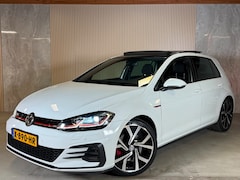 Volkswagen Golf - 2.0 TSI GTI Performance Nwe Apk Pano Keyless Virtual Sfeer