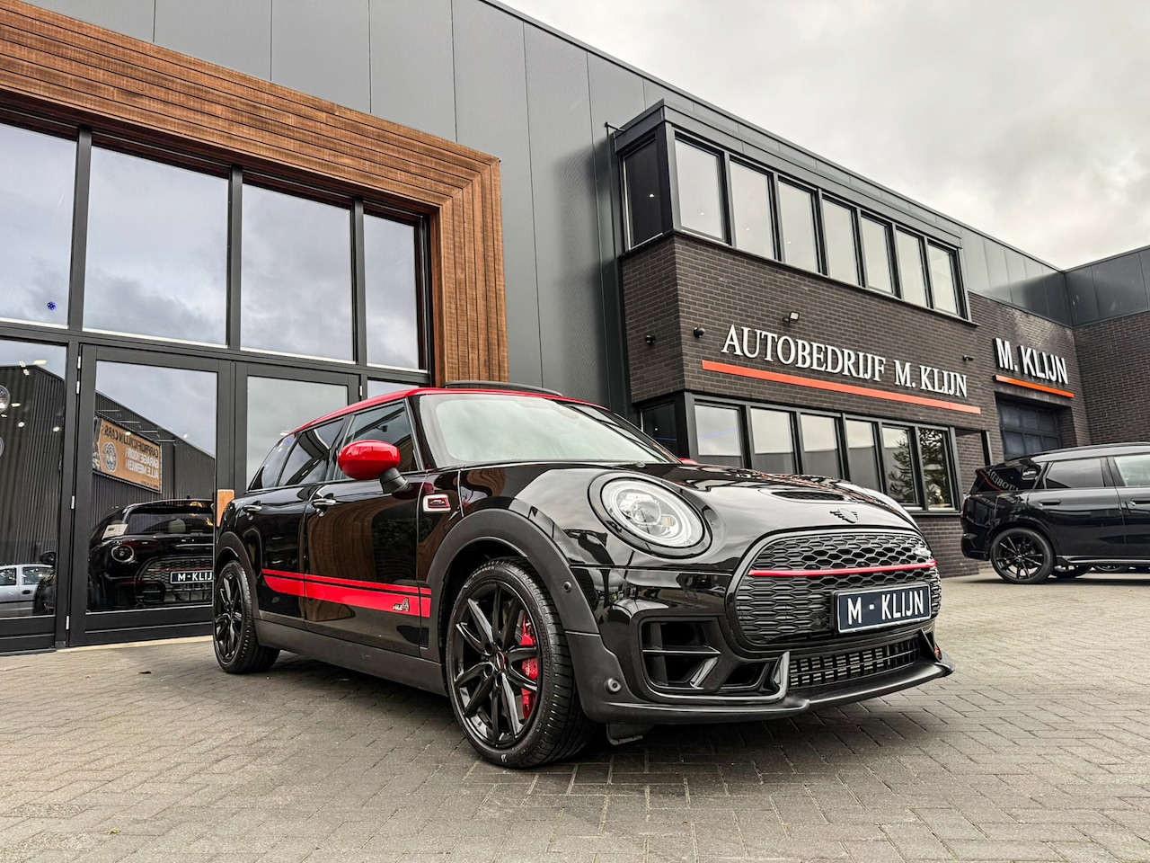 MINI Clubman - 2.0 JCW ALL4 John Cooper Works F1 aut 306pk/Pano/Camera/Hk/Head Up/Btw/Vol - AutoWereld.nl