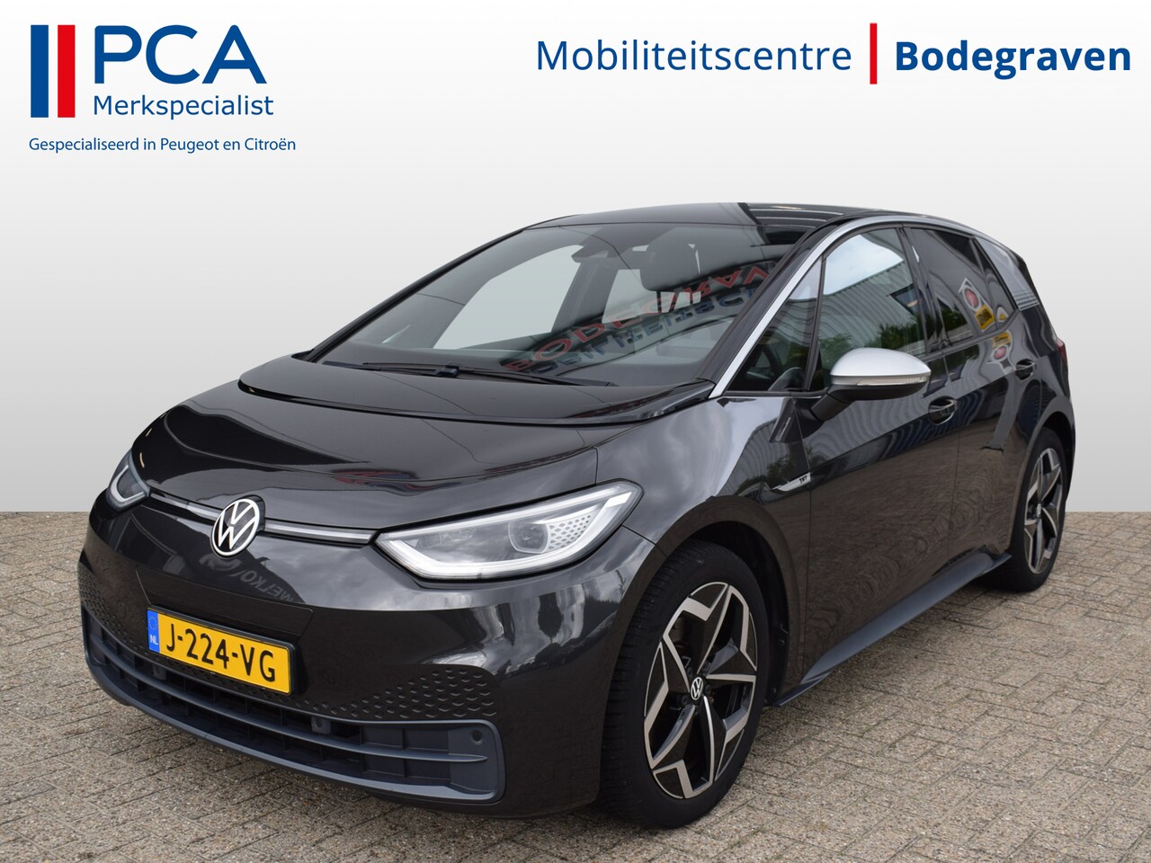 Volkswagen ID.3 - First Plus 58 kWh | NL-Auto | Adaptive Cruise Control | Camera | Steunhaak - AutoWereld.nl