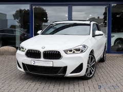 BMW X2 - sDrive20i High Executive Edition | M-Pakket | Cruise Control met Remfunctie | Pano | Stoel
