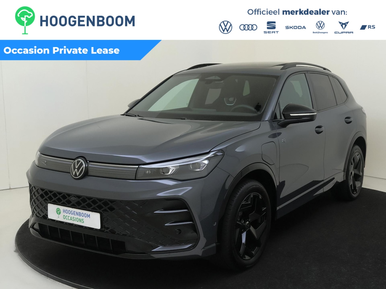 Volkswagen Tiguan - 1.5 eHybrid R-Line Edition | SoH 97% | Panoramadak | Trekhaak | 360 camera | Adaptieve dem - AutoWereld.nl