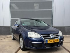 Volkswagen Jetta - 1.6 FSI Sportline Apple carplay