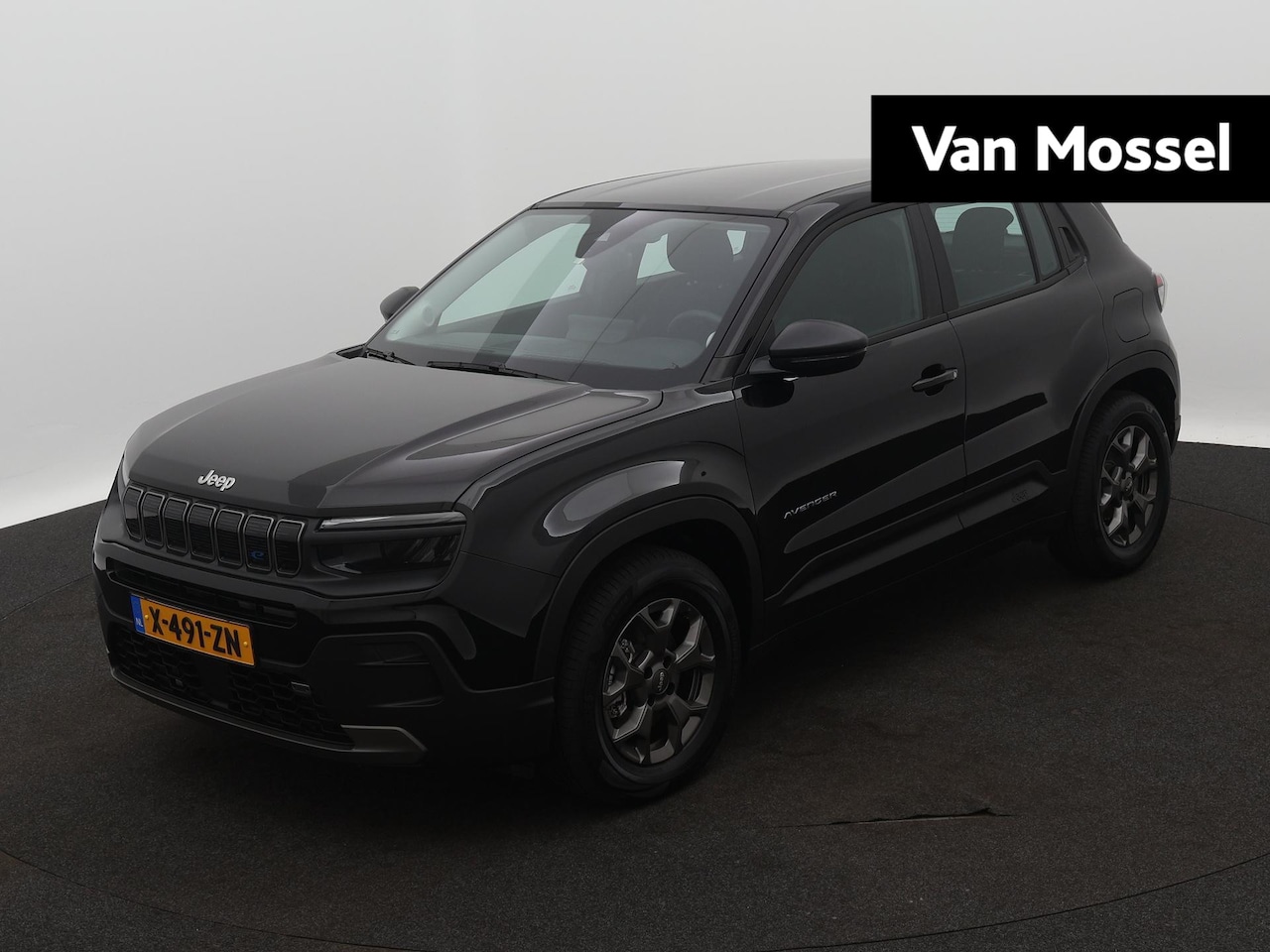 Jeep Avenger - Longitude 54 kWh | Apple carplay| Navigatie | Parkeer sensoren | Lichtmetalen velgen | Cru - AutoWereld.nl