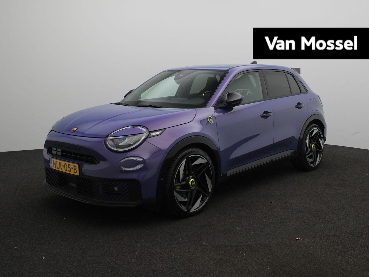 Fiat 600e - Abarth Scorpionissima 54 kWh | Sabelt Kuipstoelen | Torsen Sperdifferentieel | 280PK | 20 - AutoWereld.nl