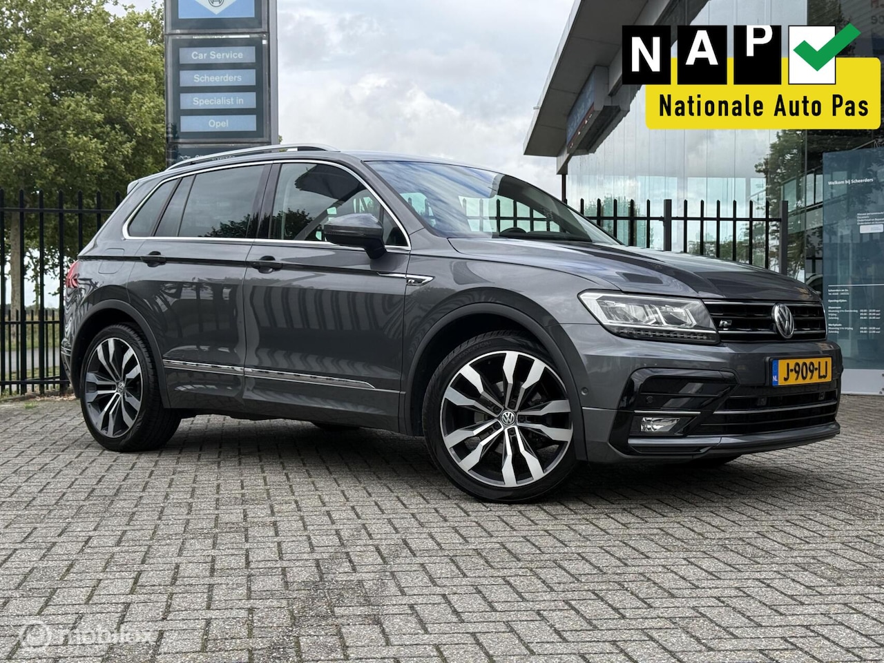 Volkswagen Tiguan - 1.5 TSI ACT HighlineR|Trekhaak|Massage|PDC - AutoWereld.nl