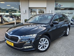 Skoda Octavia Combi - 1.0 e-TSI Business Edition Plus | Trekhaak | Navi | Sensoren v/a